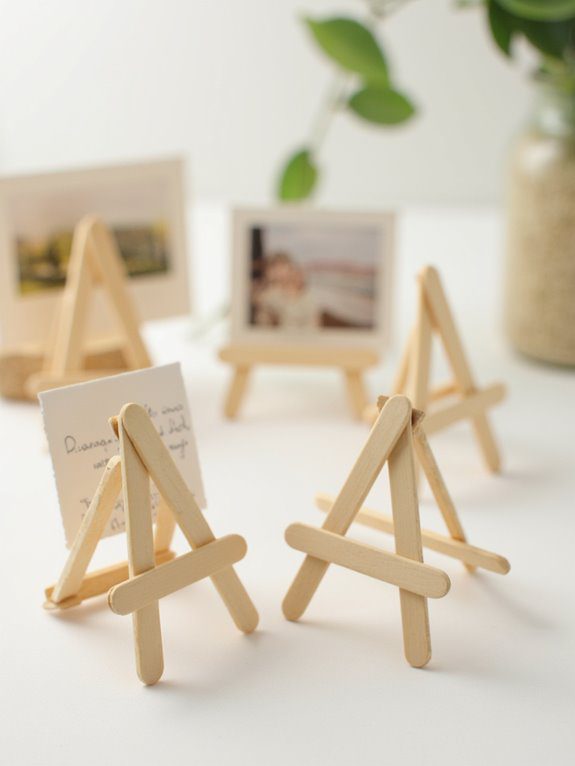 mini easels for display