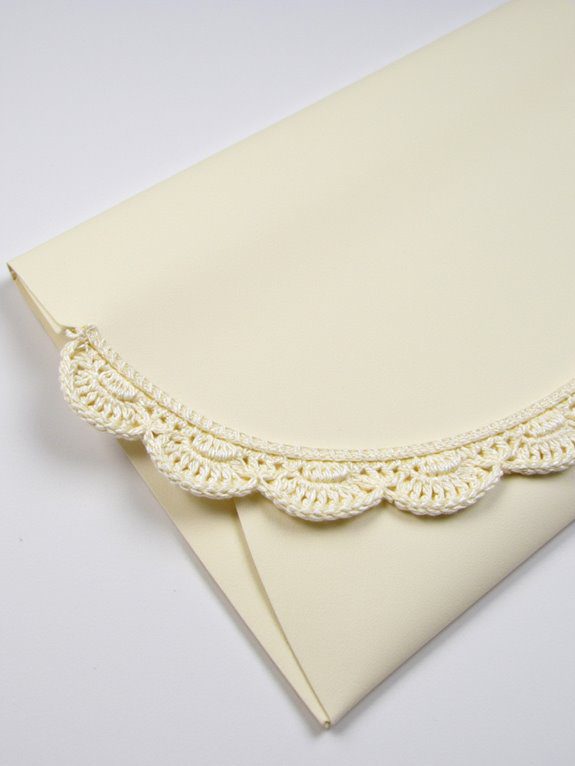stylish scalloped envelope bag