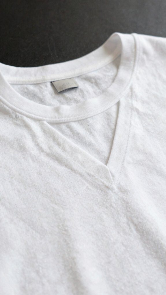 centered small triangular neckline cuts